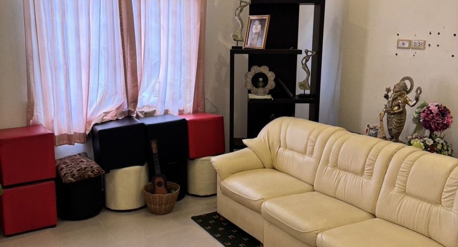 For rent 3 ベッドルーム house in Sattahip, Chonburi