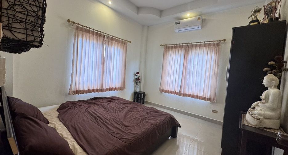 For rent 3 ベッドルーム house in Sattahip, Chonburi