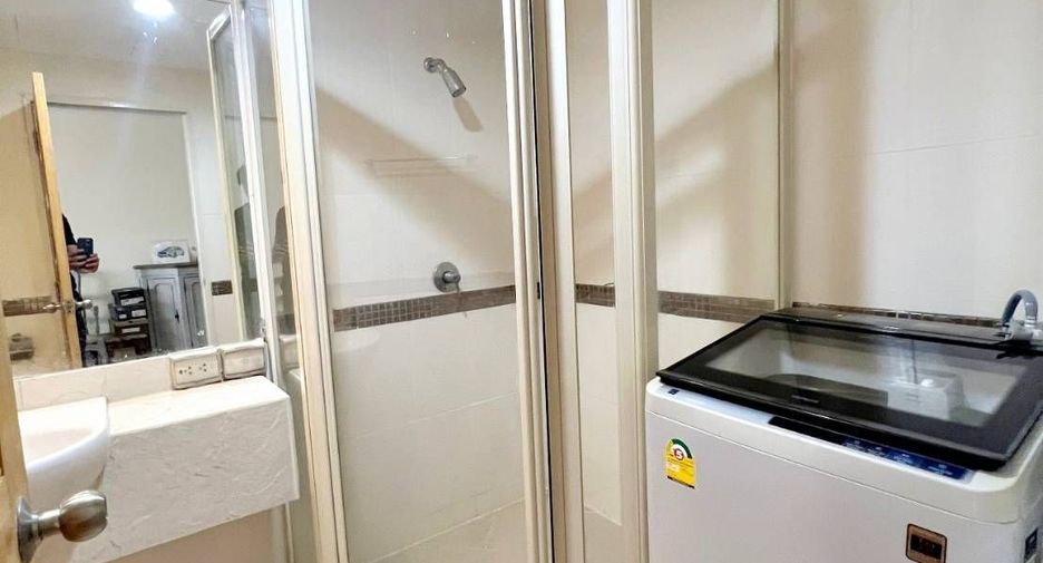 For sale 2 bedrooms condo in Bang Rak, Bangkok