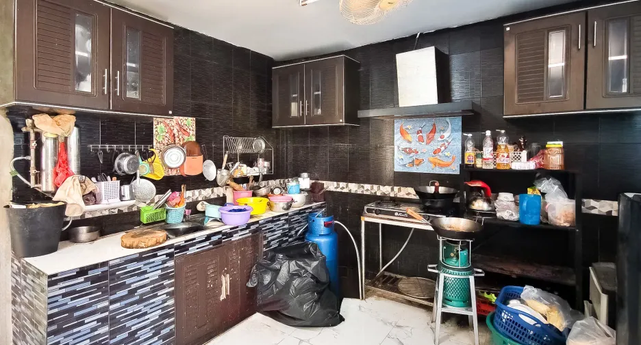 For sale 4 bedrooms house in Bang Khun Thian, Bangkok