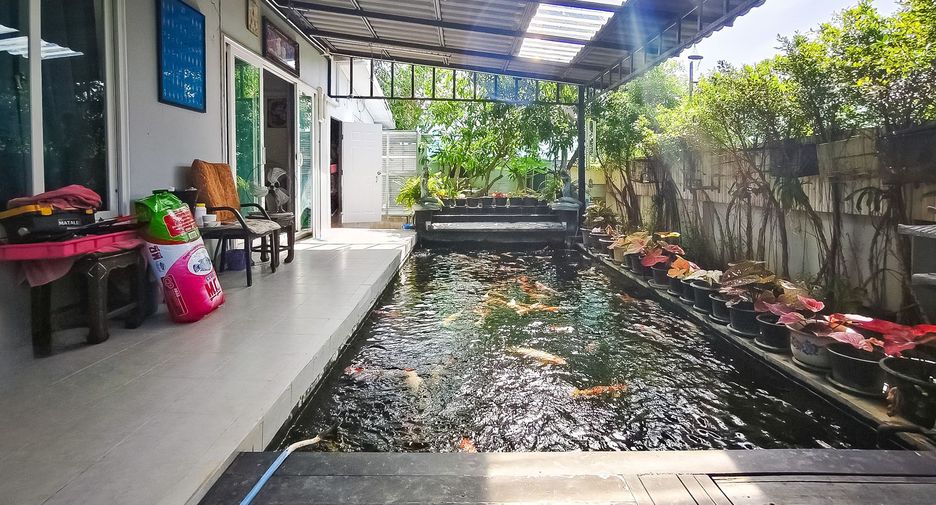 For sale 4 bedrooms house in Bang Khun Thian, Bangkok