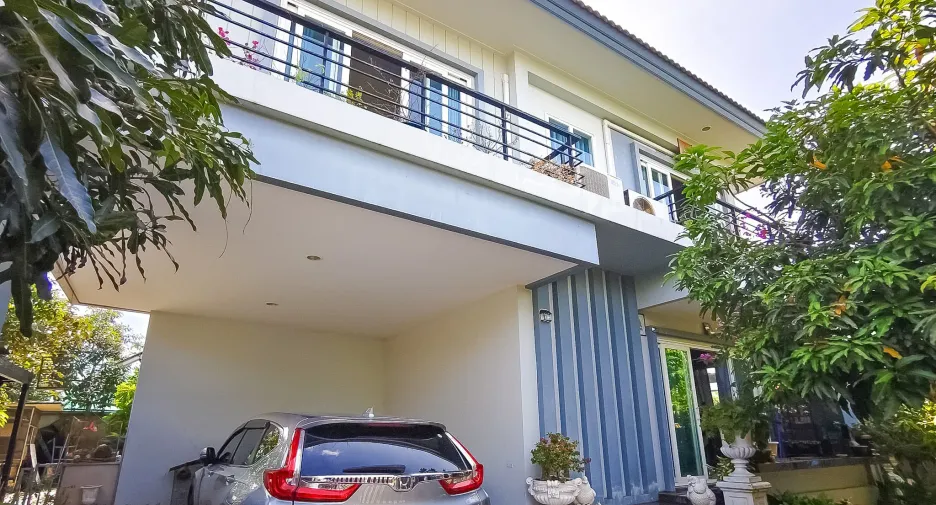 For sale 4 bedrooms house in Bang Khun Thian, Bangkok