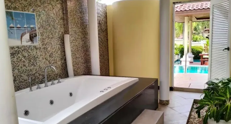 For sale and for rent 3 bedrooms villa in Thalang, Phuket