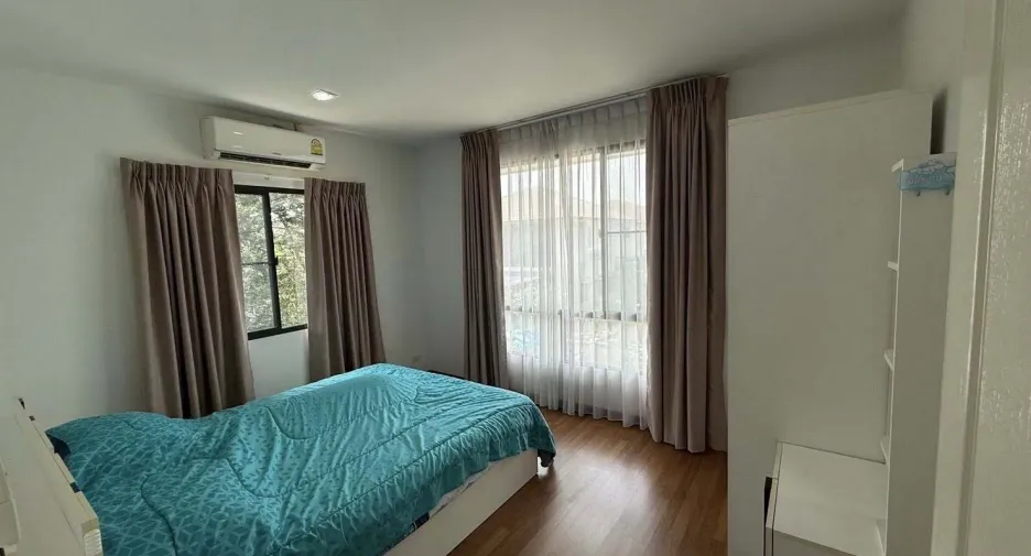For sale and for rent 3 bedrooms house in Bang Na, Bangkok