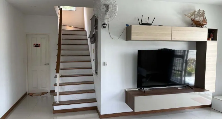 For sale and for rent 3 bedrooms house in Bang Na, Bangkok