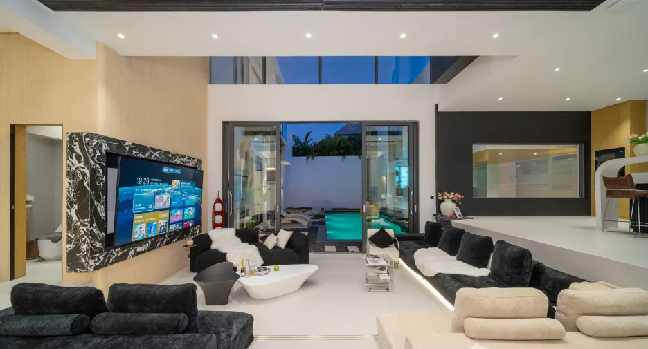 For sale 7 bedrooms villa in Thalang, Phuket