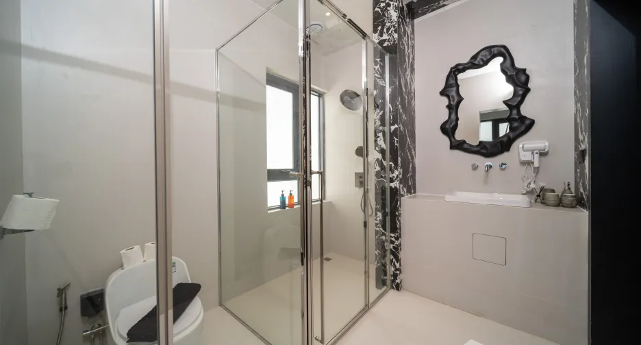 For sale 7 bedrooms villa in Thalang, Phuket