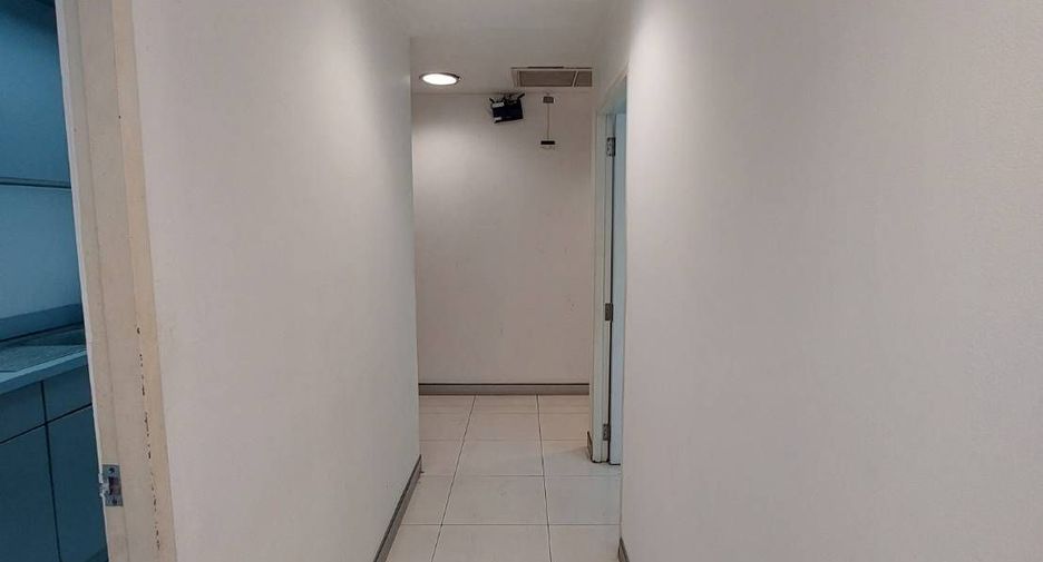 Oficina en venta y en alquiler en Watthana, Bangkok