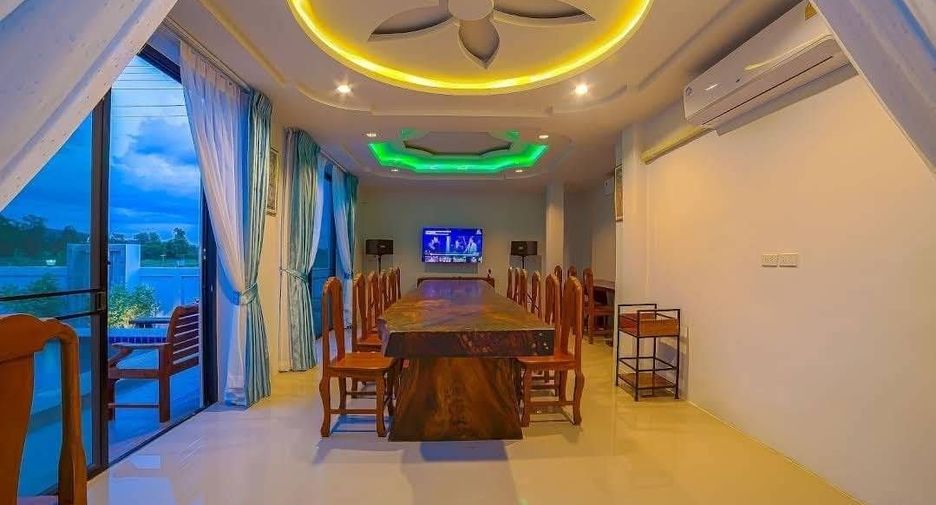 For rent 4 bedrooms villa in Hua Hin, Prachuap Khiri Khan