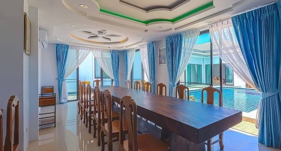 For rent 4 bedrooms villa in Hua Hin, Prachuap Khiri Khan