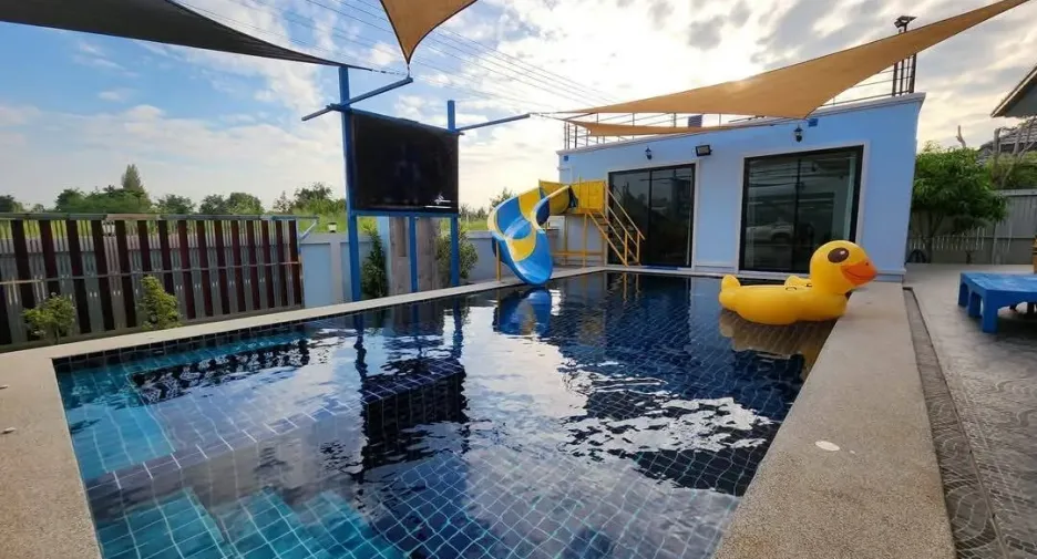 For rent 4 bedrooms villa in Hua Hin, Prachuap Khiri Khan