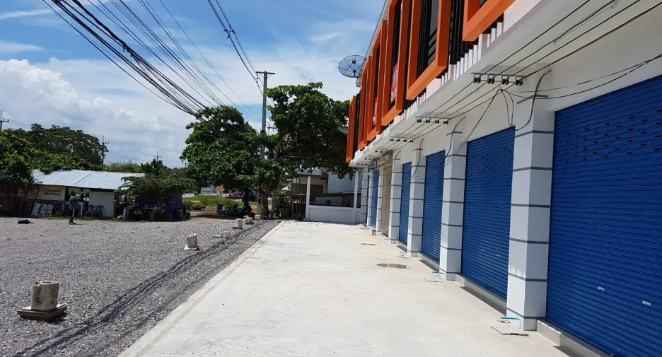 For sale 2 bedrooms retail Space in Pran Buri, Prachuap Khiri Khan