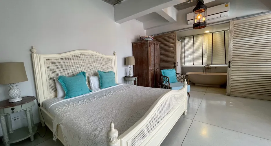 For rent 4 bedrooms villa in Hua Hin, Prachuap Khiri Khan