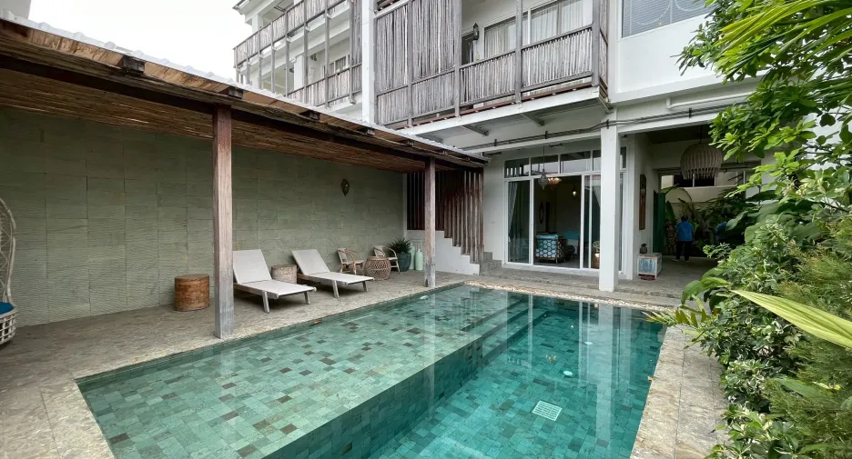 For rent 4 bedrooms villa in Hua Hin, Prachuap Khiri Khan