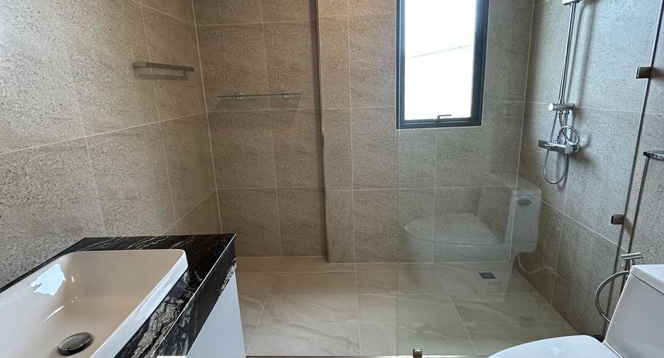 À vendre 4 chambres villa à Huay Yai, Pattaya