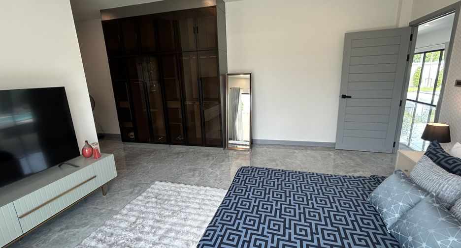 À vendre 4 chambres villa à Huay Yai, Pattaya