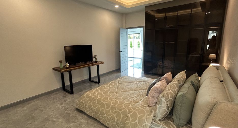 À vendre 4 chambres villa à Huay Yai, Pattaya