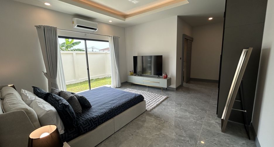 À vendre 4 chambres villa à Huay Yai, Pattaya