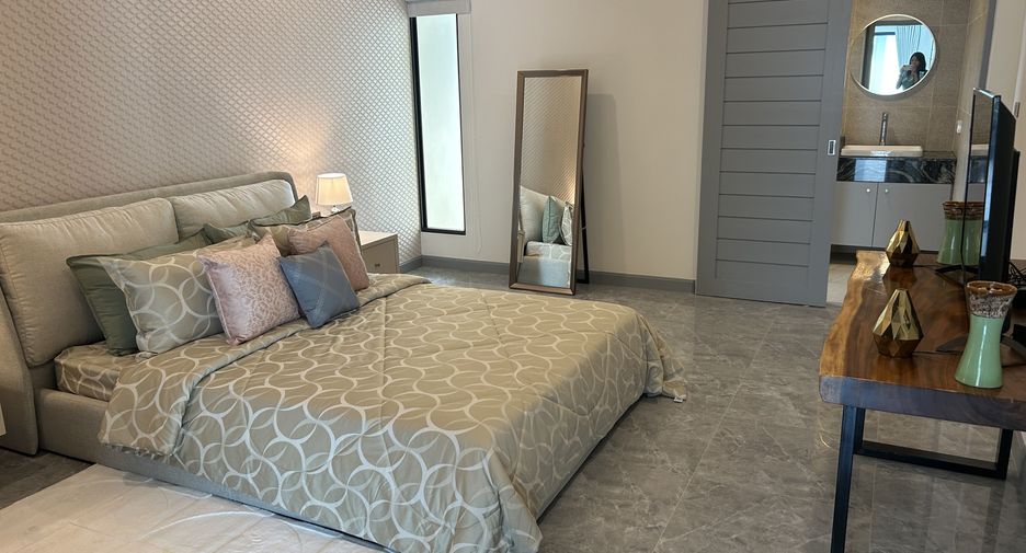 À vendre 4 chambres villa à Huay Yai, Pattaya