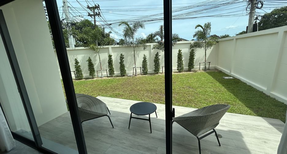 À vendre 4 chambres villa à Huay Yai, Pattaya