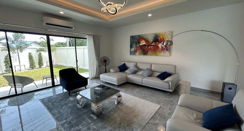 À vendre 4 chambres villa à Huay Yai, Pattaya