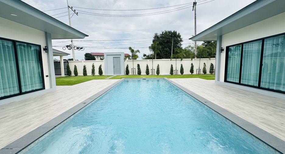 À vendre 4 chambres villa à Huay Yai, Pattaya
