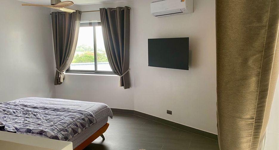 For sale 9 bedrooms villa in Mueang Phuket, Phuket