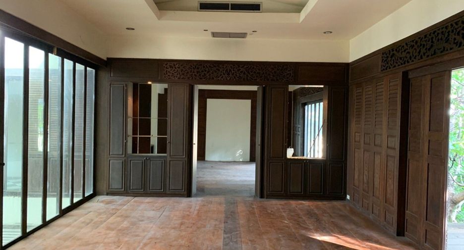 Haus zum Kauf und zur Miete mit 4 Zimmer in Thon Buri, Bangkok