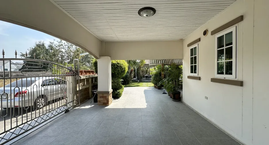For sale 4 bedrooms house in Cha Am, Phetchaburi