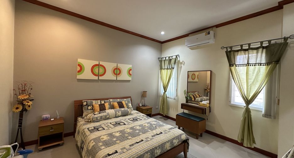 For sale 4 bedrooms house in Cha Am, Phetchaburi