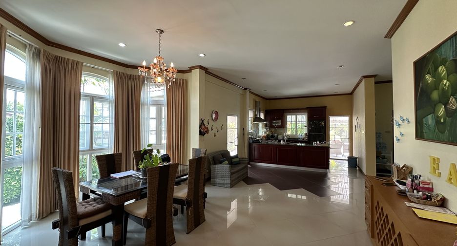 For sale 4 bedrooms house in Cha Am, Phetchaburi