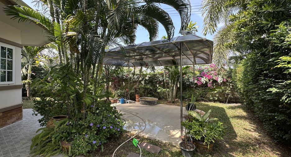 For sale 4 bedrooms house in Cha Am, Phetchaburi