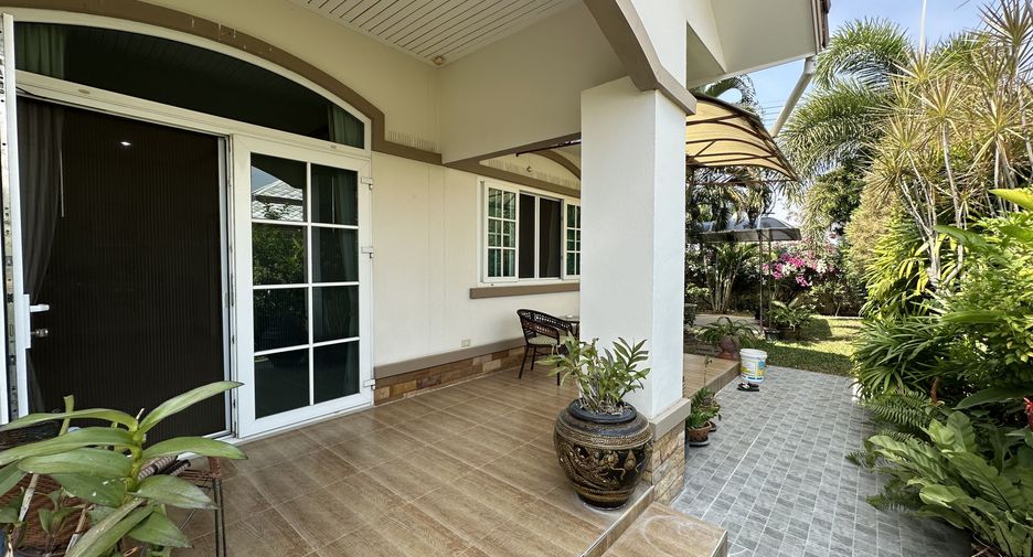 For sale 4 bedrooms house in Cha Am, Phetchaburi
