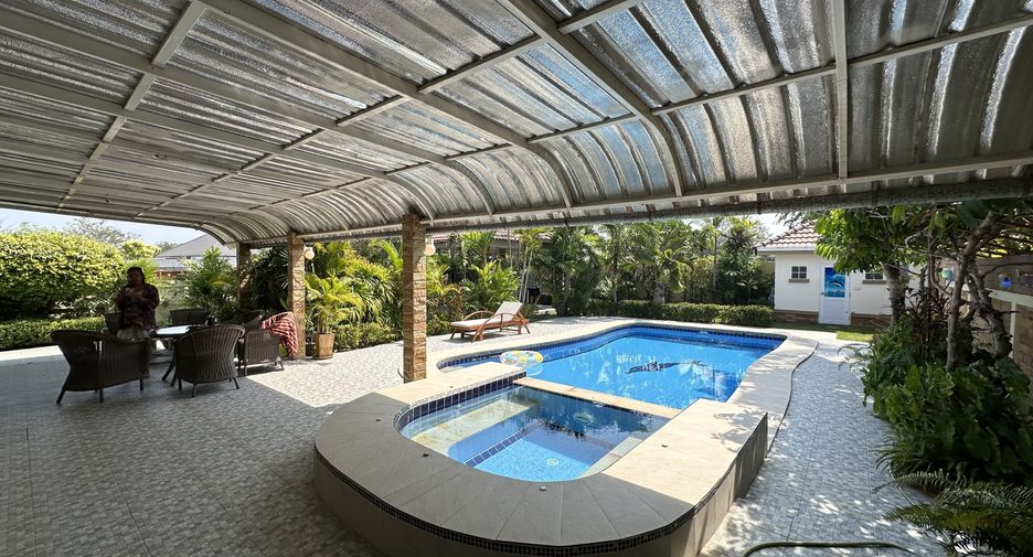 For sale 4 bedrooms house in Cha Am, Phetchaburi