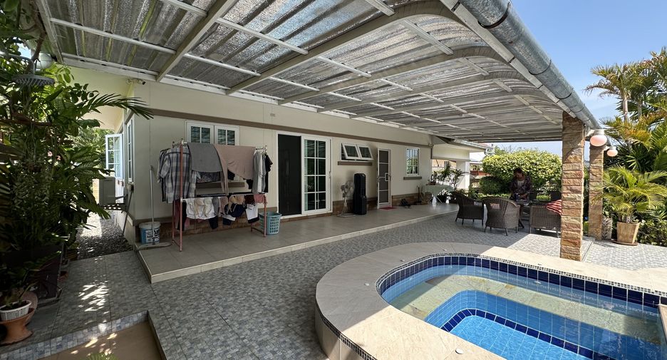 For sale 4 bedrooms house in Cha Am, Phetchaburi