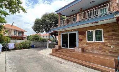 For sale 4 bedrooms house in Mueang Samut Prakan, Samut Prakan