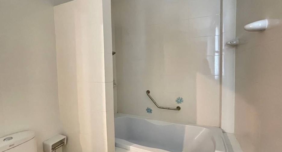 For sale and for rent 3 bedrooms house in Si Racha, Chonburi