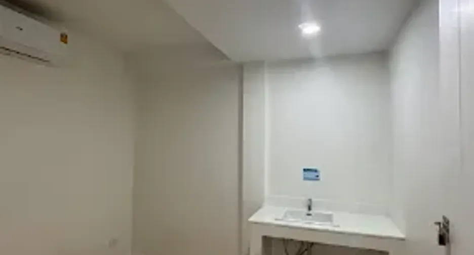 For rent 3 bedrooms retail Space in Mueang Phuket, Phuket