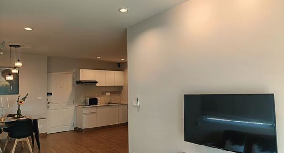 For sale 2 bedrooms condo in Saraphi, Chiang Mai