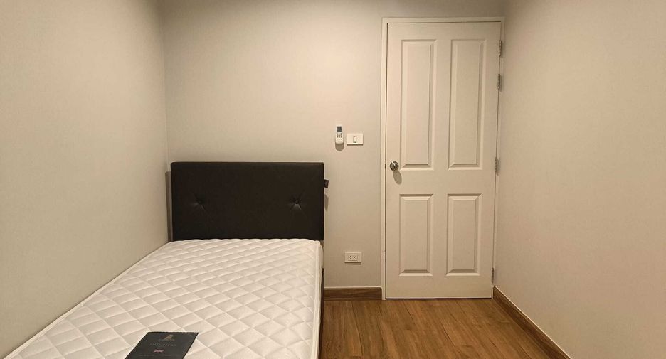 For sale 2 bedrooms condo in Saraphi, Chiang Mai