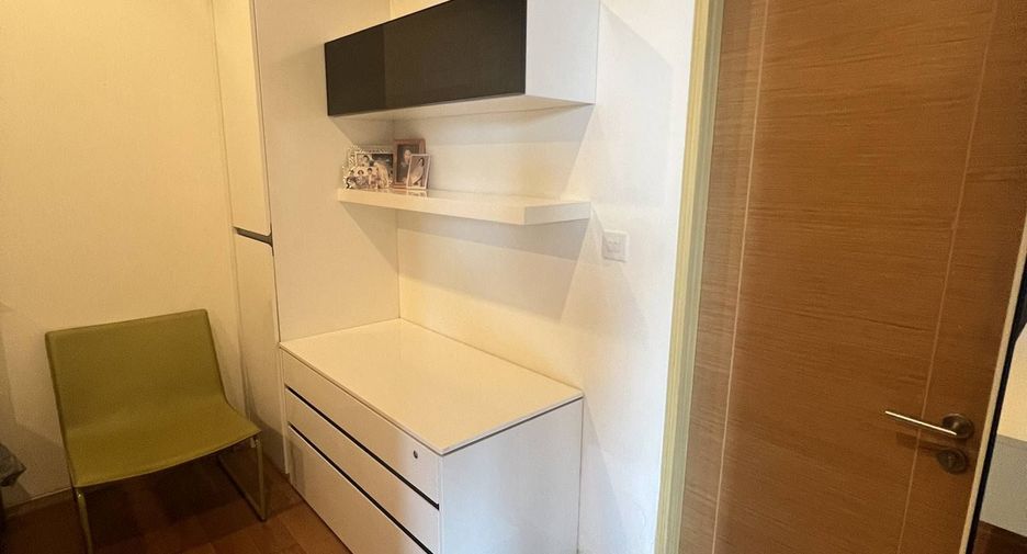 For sale 1 bed condo in Yan Nawa, Bangkok