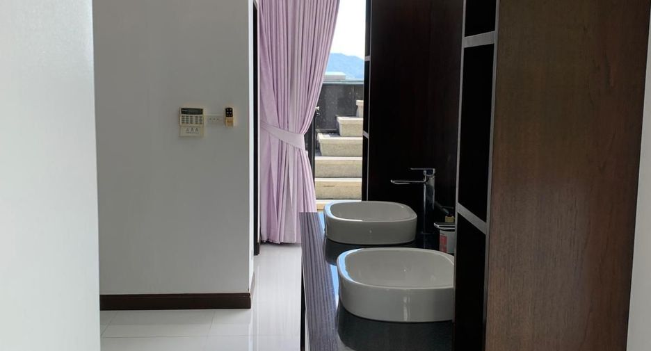For sale 5 bedrooms villa in Kathu, Phuket