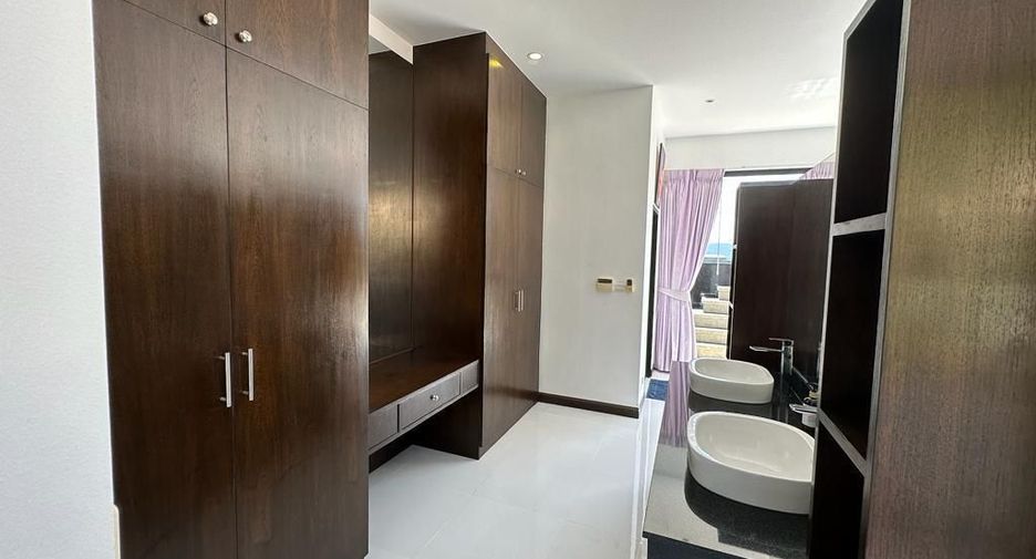 For sale 5 bedrooms villa in Kathu, Phuket