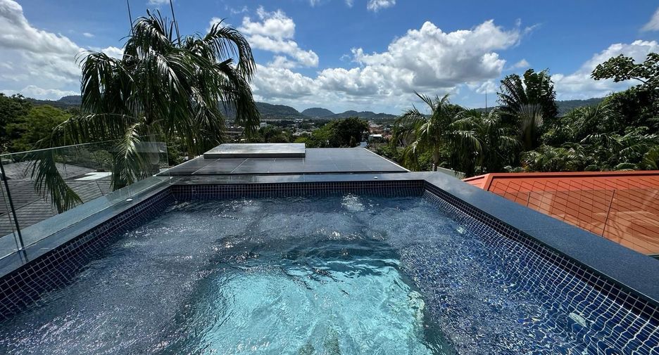 For sale 5 bedrooms villa in Kathu, Phuket