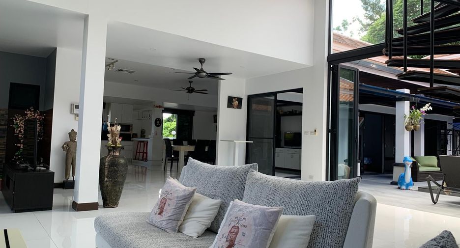 For sale 5 bedrooms villa in Kathu, Phuket