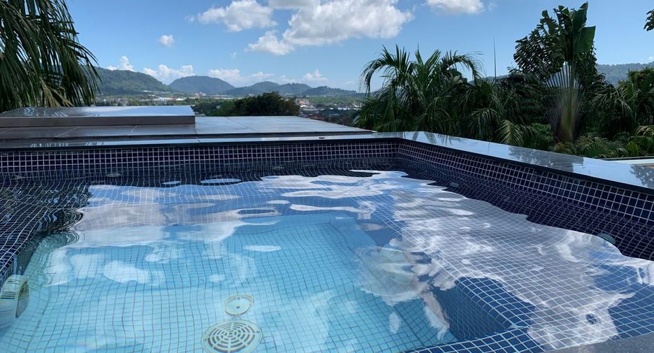 For sale 5 bedrooms villa in Kathu, Phuket