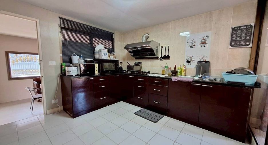 Продажа и аренда 4 спальни дом в Ча Ам, Пхетбури