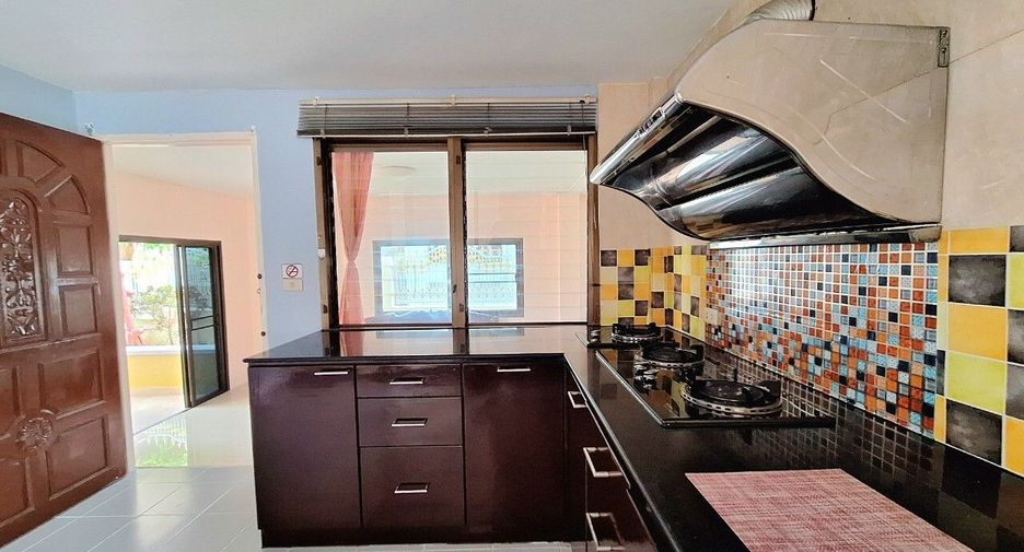 Casa en venta y en alquiler de 4 habitaciones en Cha Am, Phetchaburi