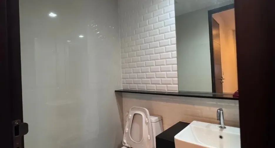 For sale 1 Beds condo in Pathum Wan, Bangkok