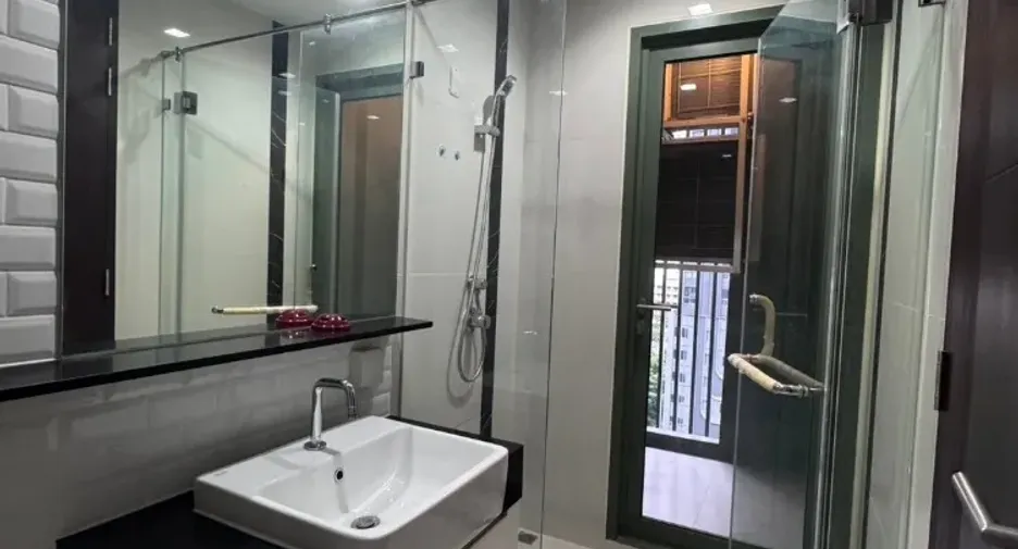 For sale 1 Beds condo in Pathum Wan, Bangkok